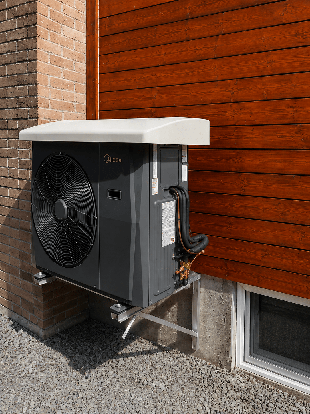 Thermopompe Midea Centrale 30000 BTU installée.