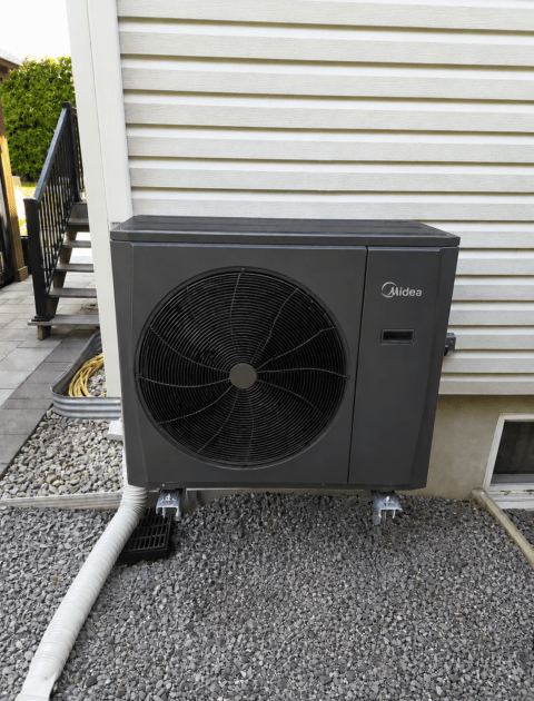Thermopompe centrale Midea installée- Saint Bruno de Montarville